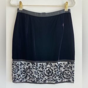 NWOT Dolce and Gabbana Purple Velvet and Sequin Skirt Size 42/6